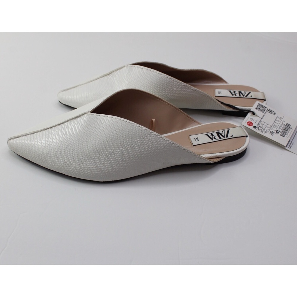 Zara Minimalist White Animal Embossed Mule Flats 6 - Picture 6 of 12